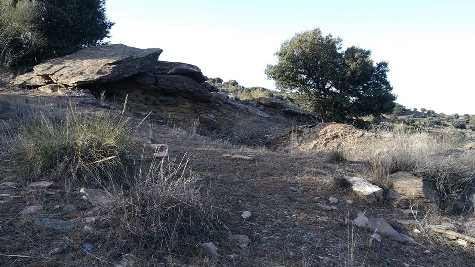 estructura tipo dolmen