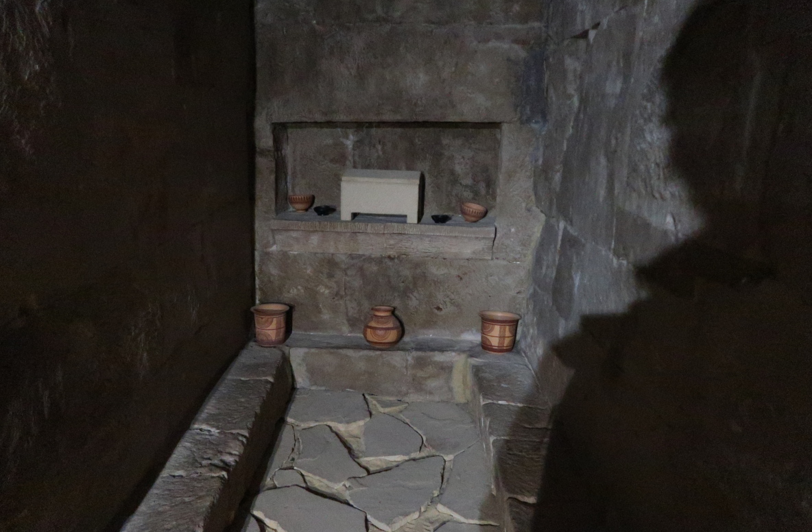 Reconstrucción de una tumba principesca íbera. Museo arqueológico provincial de Jaén Reconstrucción de una tumba principesca íbera. Museo arqueológico provincial de Jaén