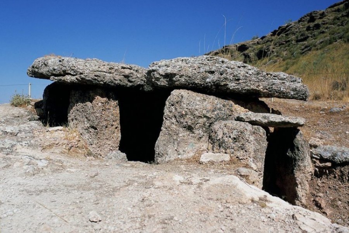 Dolmen de Gorafe, lugaresconhistoria.com
