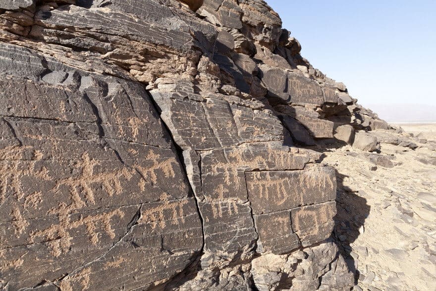 Grabados rupestres de Foum Chenna. Tinzouline, Marruecos - www.prehistoire-du-maroc.com Grabados rupestres de Foum Chenna. Tinzouline, Marruecos - www.prehistoire-du-maroc.com